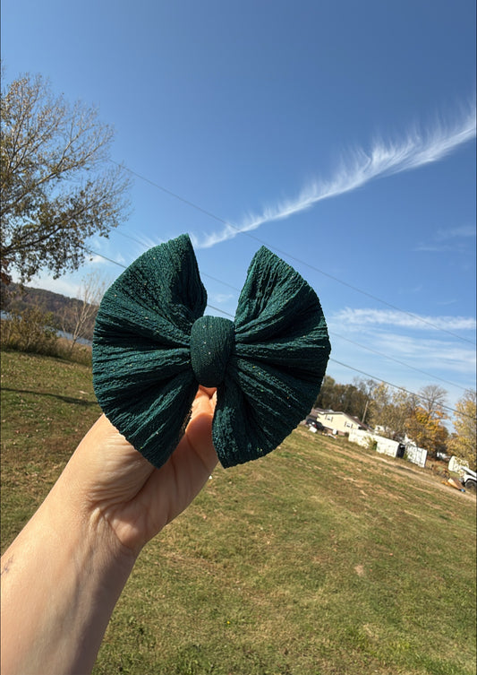 Green sparkle bow