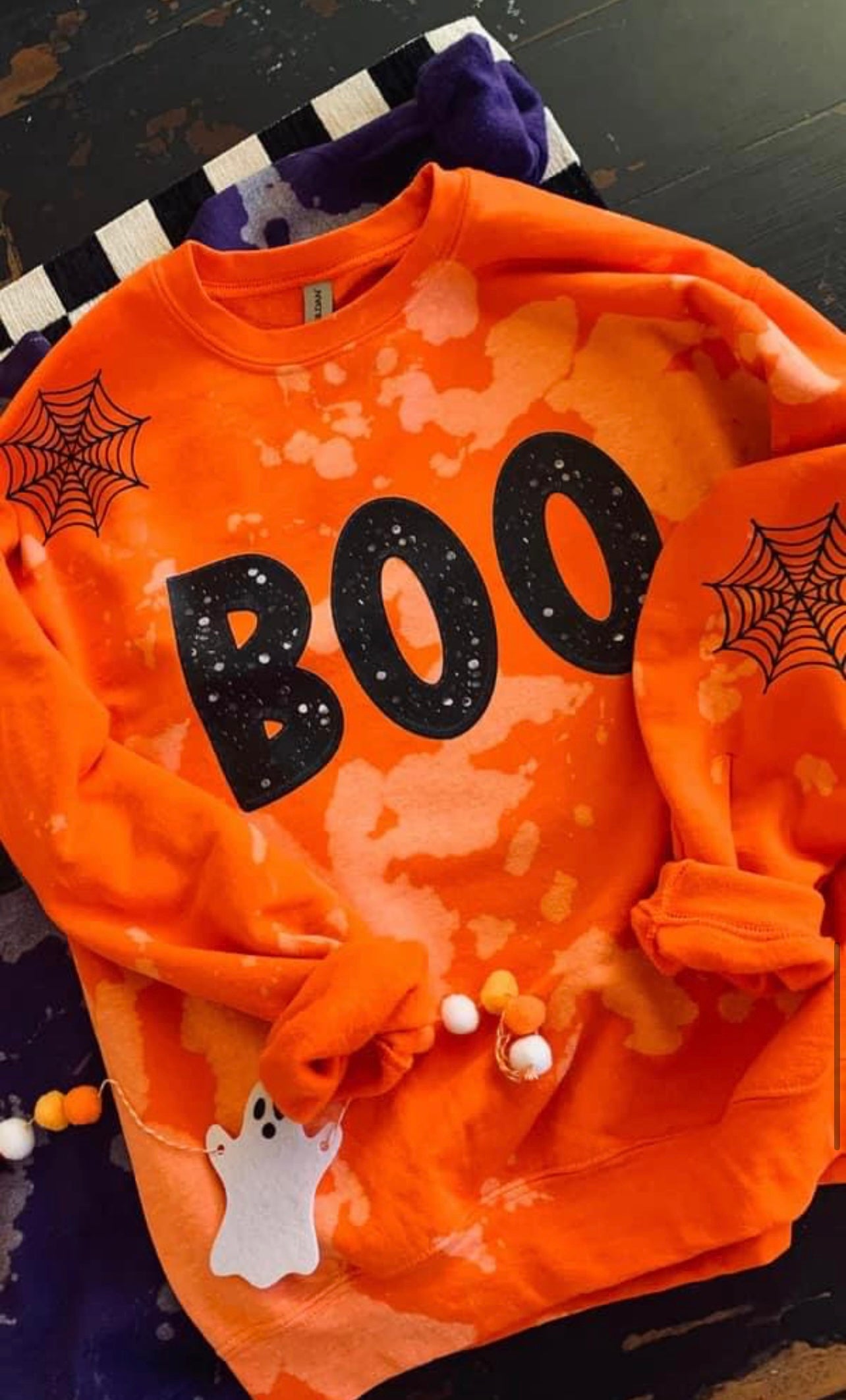 Boo bleached crew