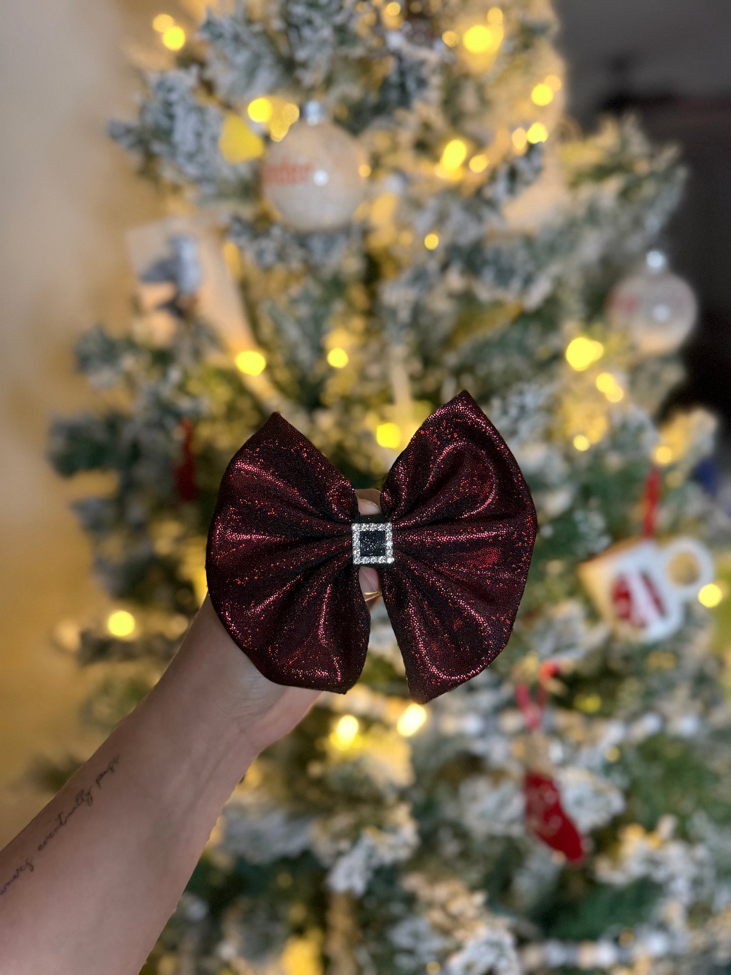 Red holo bow